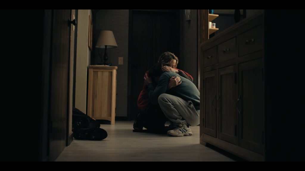 Adidas Sneakers in True Detective S04E05 “Night Country - Part 5” (2024) (Image 10)