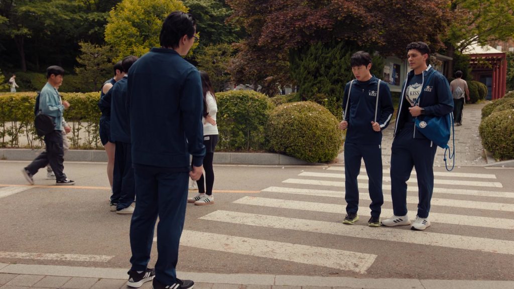 Adidas Sneakers in XO Kitty S02E06 “Kiss and Make Up” (2025) (Image 1)