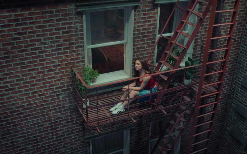 Adidas Sneakers in XO Kitty S03E02 “Sunset List” (2026) (Image 1)