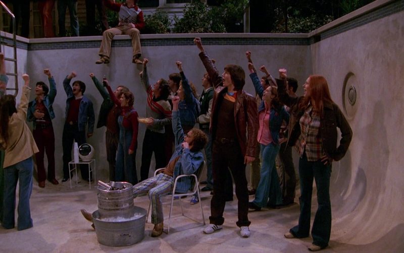 Adidas Sneakers of Ashton Kutcher as Michael in That '70s Show S01E06 “The Keg” (1998) (Image 1)