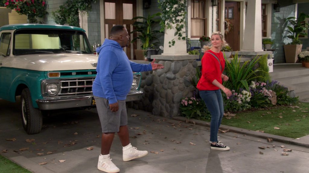 Adidas Sneakers of Cedric the Entertainer in The Neighborhood S05E11 “Welcome to the Cornhole” (2023) (Image 1)