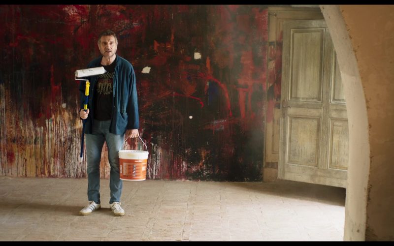 Adidas Sneakers of Liam Neeson in Made in Italy (2020) (Image 1)