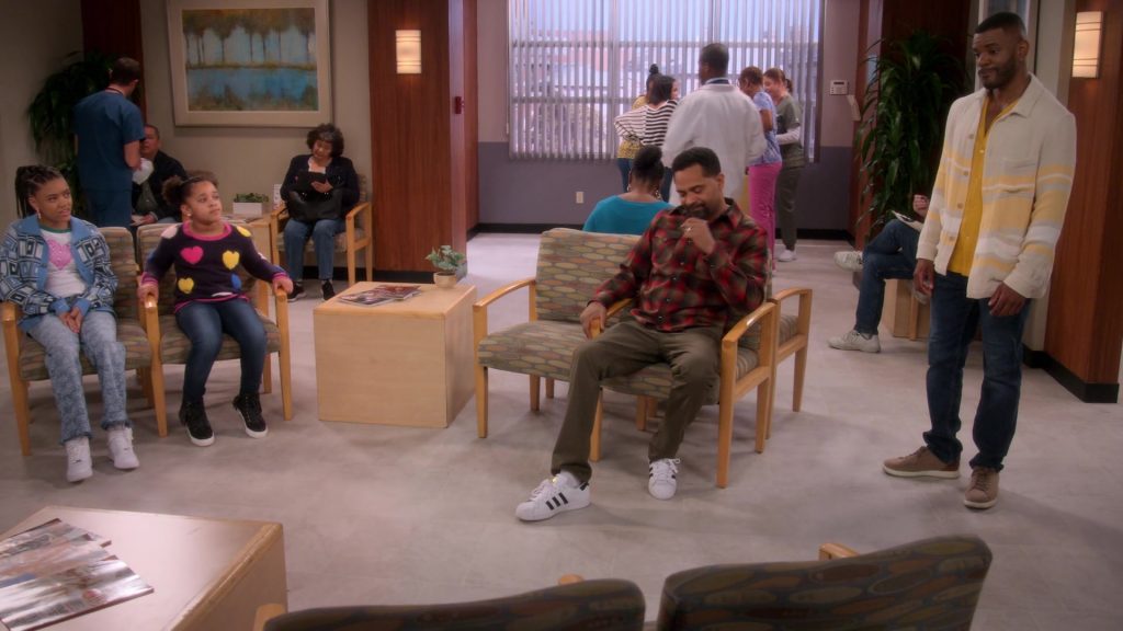 Adidas Sneakers of Mike Epps as Bernard in The Upshaws S03E07 “Heart Matters” (2023) (Image 2)