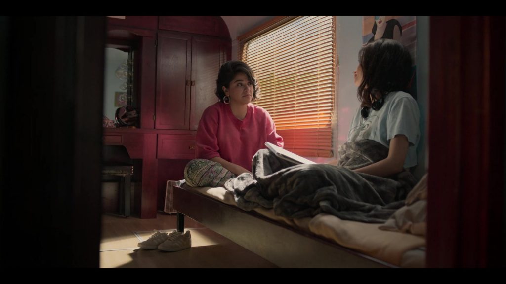 Adidas Sneakers of Noemi Gonzalez as Suzette Quintanilla in Selena - The Series S01E09 “Qué Creías” (2020) (Image 1)