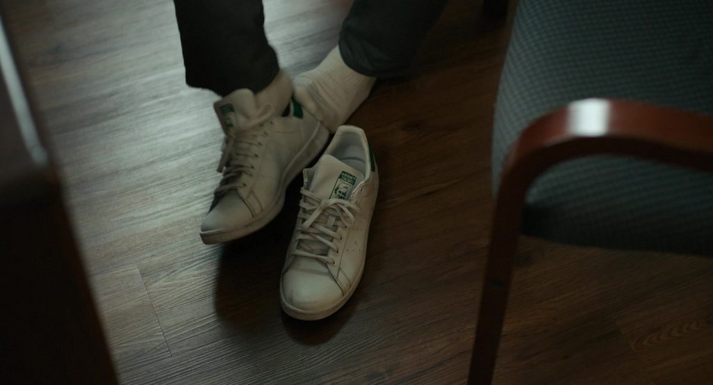 Adidas Stan Smith Sneakers of Jon Hamm as Irwin M. ‘Fletch' Fletcher in Confess, Fletch (2022) (Image 1)