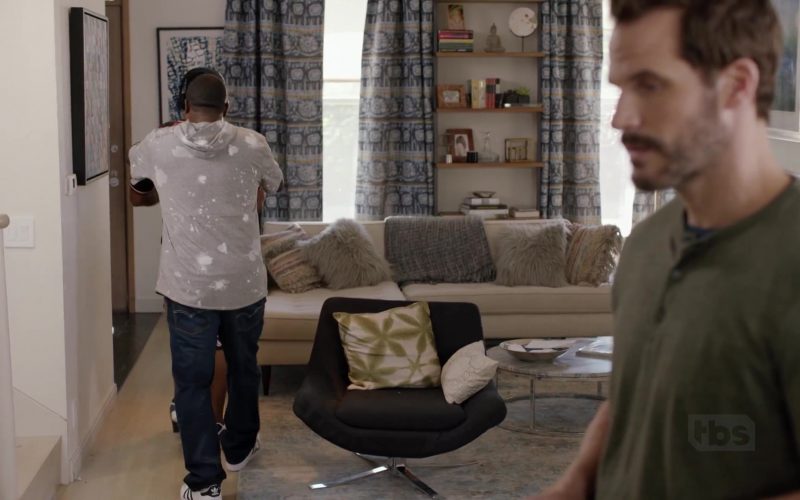 Adidas White Sneakers Worn by Tracy Morgan in The Last O.G. – Season 2, Episode 8 (2019) (Image 1)