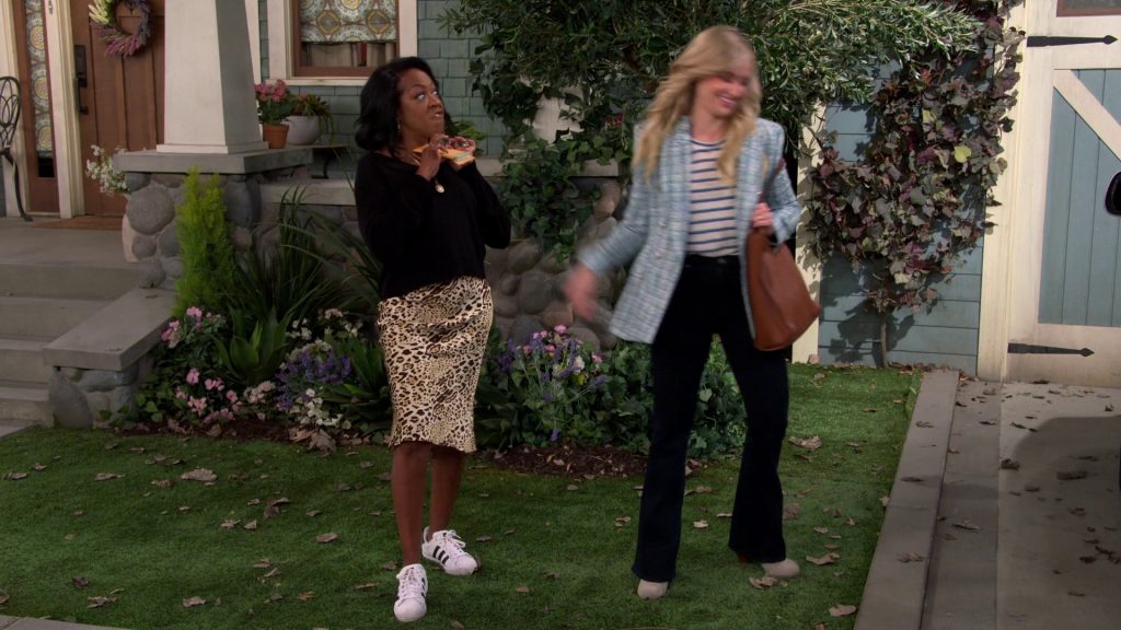 Adidas Women's Shoes of Tichina Arnold as Tina Butler in The Neighborhood S05E21 “Welcome to the Fatherhood” (2023) (Image 1)