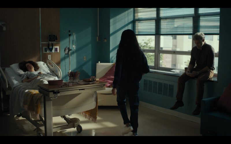 Adidas Women's Sneakers Worn by Zoe Saldaña as Joe in Special Ops - Lioness S01E05 “Truth Is the Shrewdest Lie” (2023) (Image 1)
