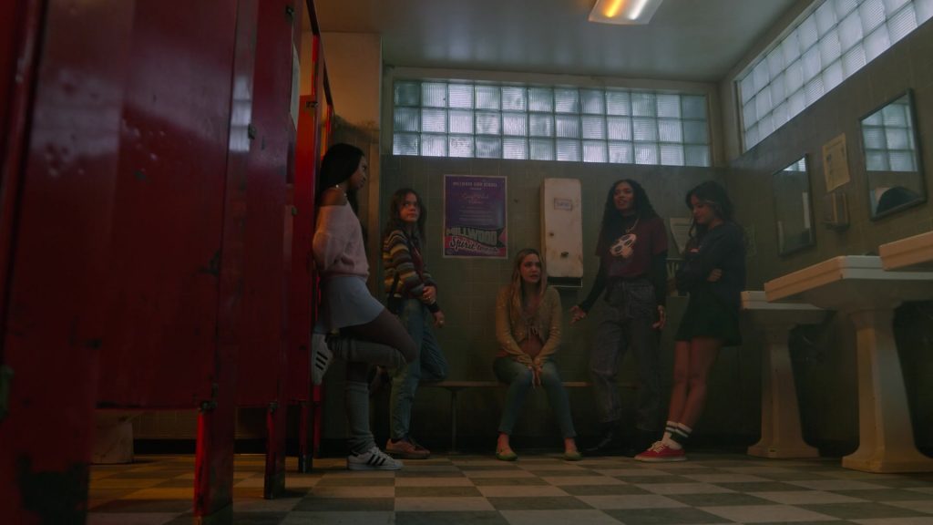 Adidas Women's Sneakers in Pretty Little Liars - Original Sin S01E02 “Chapter Two - The Spirit Queen” (2022) (Image 1)