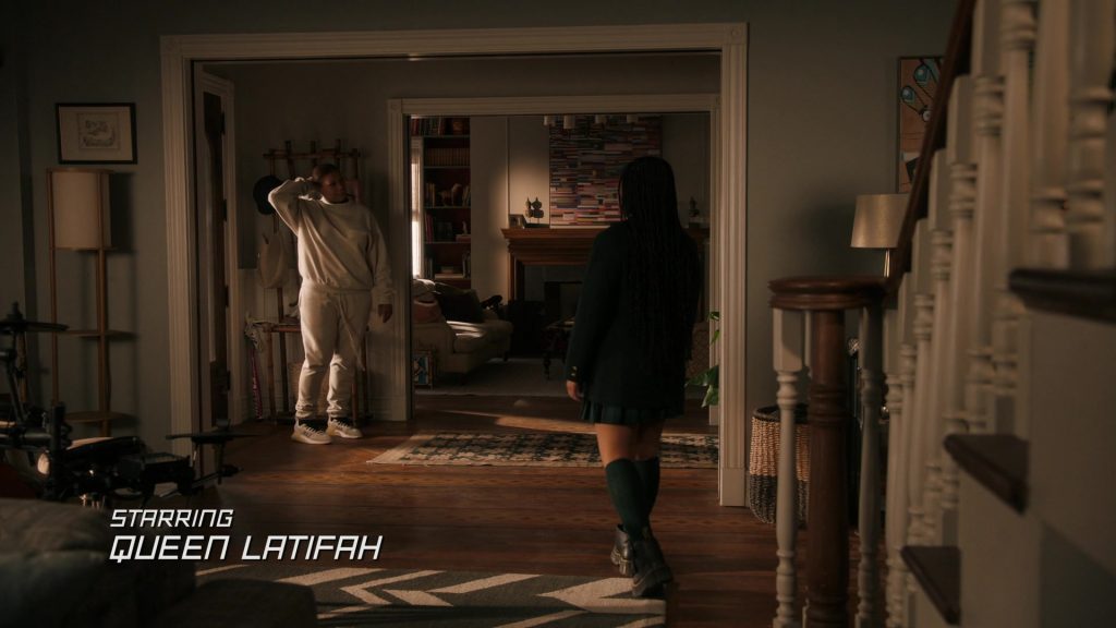 Adidas Women's Sneakers of Queen Latifah as Robyn McCall in The Equalizer S02E18 “Exposed” (2022) (Image 1)