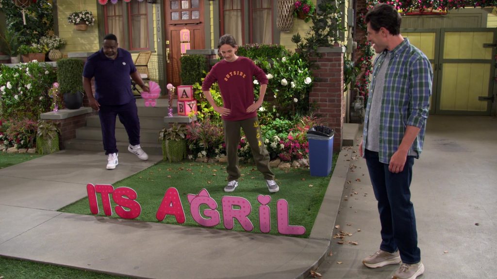 Adidas and Hoka Shoes in The Neighborhood S07E01 “Welcome to the Neighborhood, Daphne” (2024) (Image 4)
