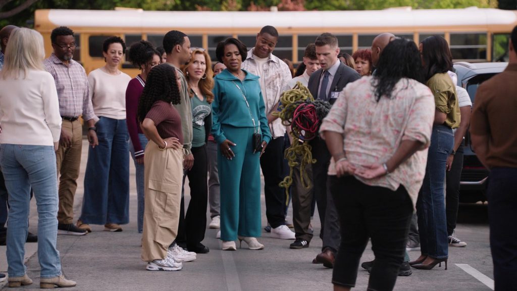 Adidas and New Balance Shoes in Abbott Elementary S05E01 “Team Building” (2025) (Image 3)