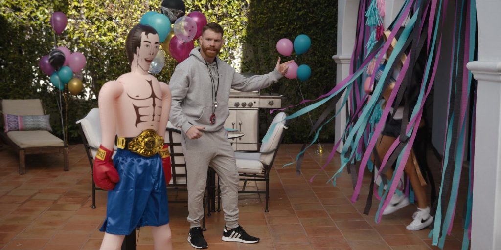 Adidas and Nike Shoes in Hacks S03E06 “Par for the Course” (2024) (Image 1)