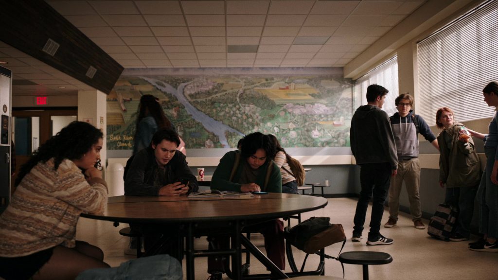 Adidas and Nike Shoes in School Spirits S02E02 “Field of Screams” (2025) (Image 2)