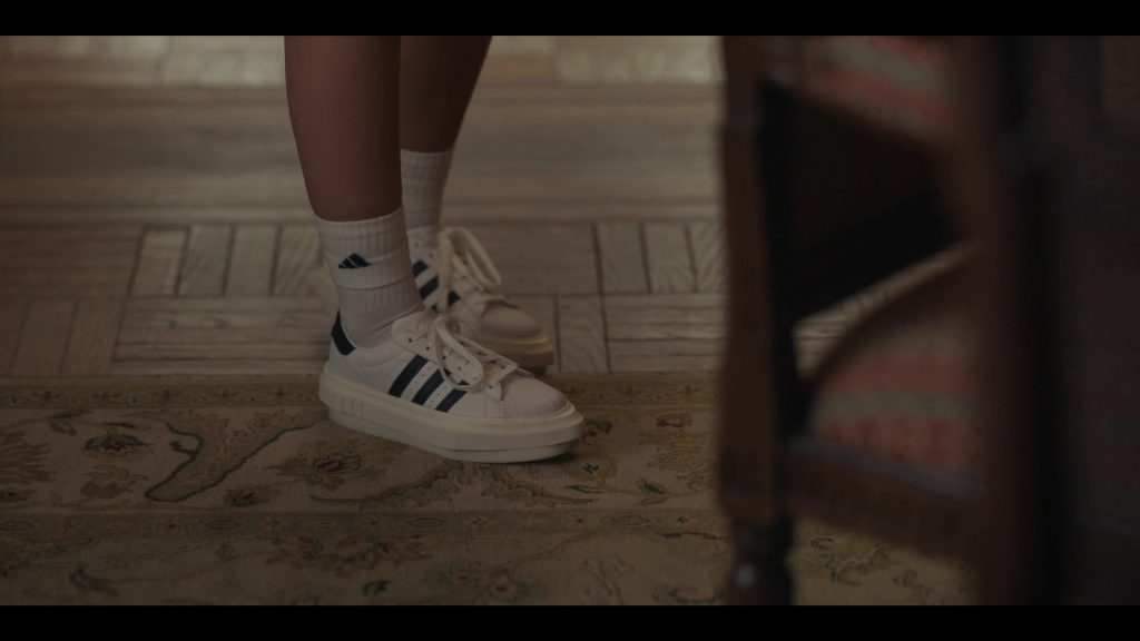 Adidas x Beyonce Superstar Platform Sneakers and Socks of Whitney Peak as Zoya Lott in Gossip Girl S01E01 “Just Another Girl on the MTA” (2021) (Image 1)