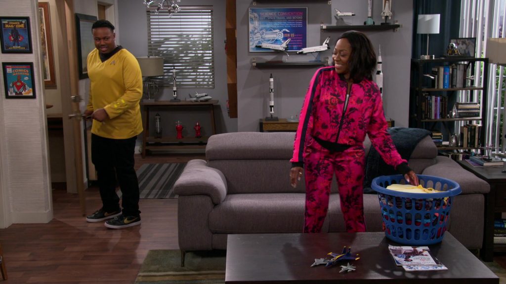 Air Jordan Legacy 312 Low Top Sneakers of Marcel Spears as Marty in The Neighborhood S03E04 “Welcome to the Rooster” (2020) (Image 1)