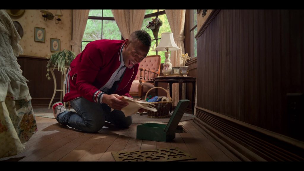 Air Jordan White Sneakers Worn by Marlon Wayans in Sextuplets (2019) (Image 4)