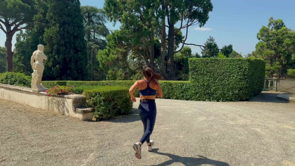 Alo Sportswear, Nike Shoes in The Real Housewives of Beverly Hills S15E13 “Read the Room” (2026) (Image 3)