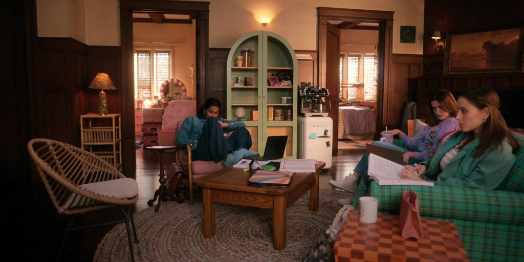 Apple MacBook, Smeg Refrigerator, Velveeta, Mighty Leaf Tea, You Need This Snack, PopChips, Jell-O, Converse Shoes in The Sex Lives of College Girls S03E03 “”Four to a Suite” (2024) (Image 1)