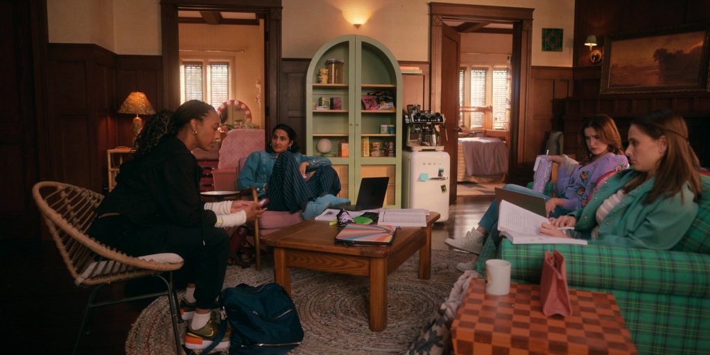 Apple MacBook, Smeg Refrigerator, Velveeta, Mighty Leaf Tea, You Need This Snack, PopChips, Jell-O, Converse and Nike Shoes in The Sex Lives of College Girls S03E03 “”Four to a Suite” (2024) (Image 1)