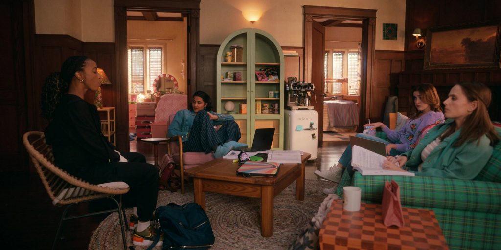 Apple MacBook, Smeg Refrigerator, Velveeta, Mighty Leaf Tea, You Need This Snack, PopChips, Jell-O, Converse and Nike Shoes in The Sex Lives of College Girls S03E03 “”Four to a Suite” (2024) (Image 4)
