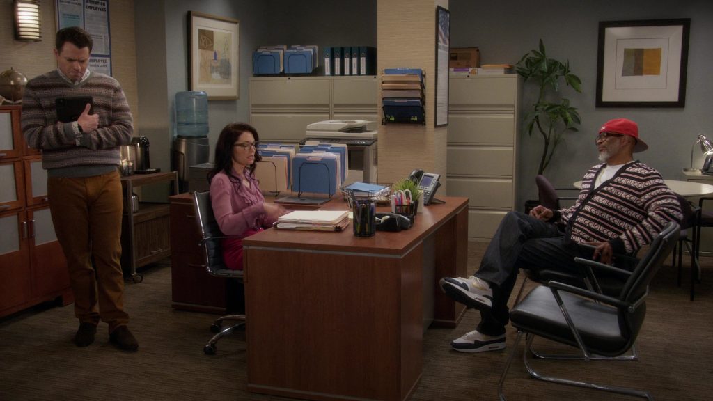 Apple MacBook and Nike Shoes in Poppa's House S01E03 “Podcast” (2024) (Image 2)