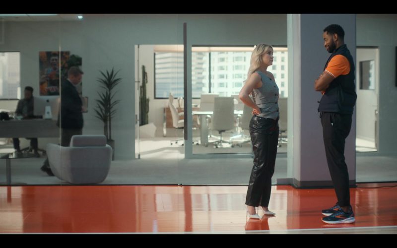 Apple iMac and Brooks Running Shoes in Running Point S01E03 “The Travis Bugg Affair” (2025) (Image 1)