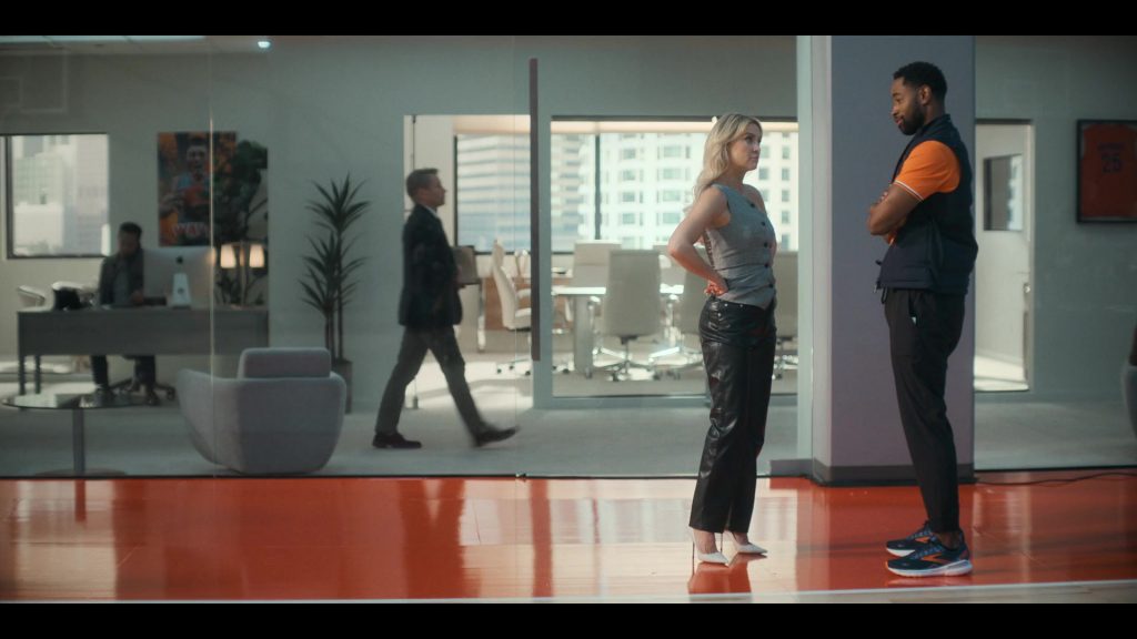 Apple iMac and Brooks Running Shoes in Running Point S01E03 “The Travis Bugg Affair” (2025) (Image 2)