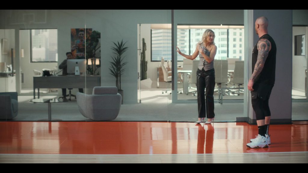 Apple iMac and Nike Air Jordan Sneakers in Running Point S01E03 “The Travis Bugg Affair” (2025) (Image 4)