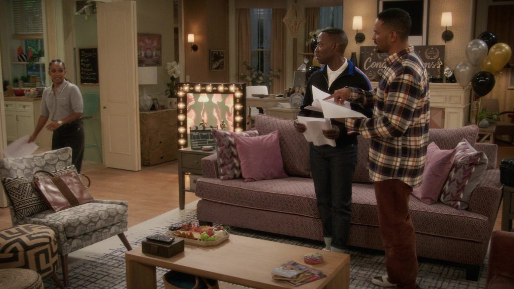 Apple iMac and Nike Sneakers in Poppa's House S01E10 “Elevator Friend” (2025) (Image 1)