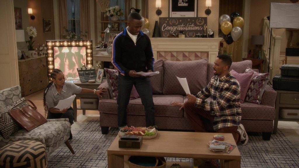 Apple iMac and Nike Sneakers in Poppa's House S01E10 “Elevator Friend” (2025) (Image 13)