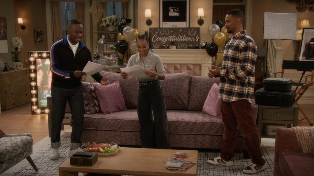 Apple iMac and Nike Sneakers in Poppa's House S01E10 “Elevator Friend” (2025) (Image 36)