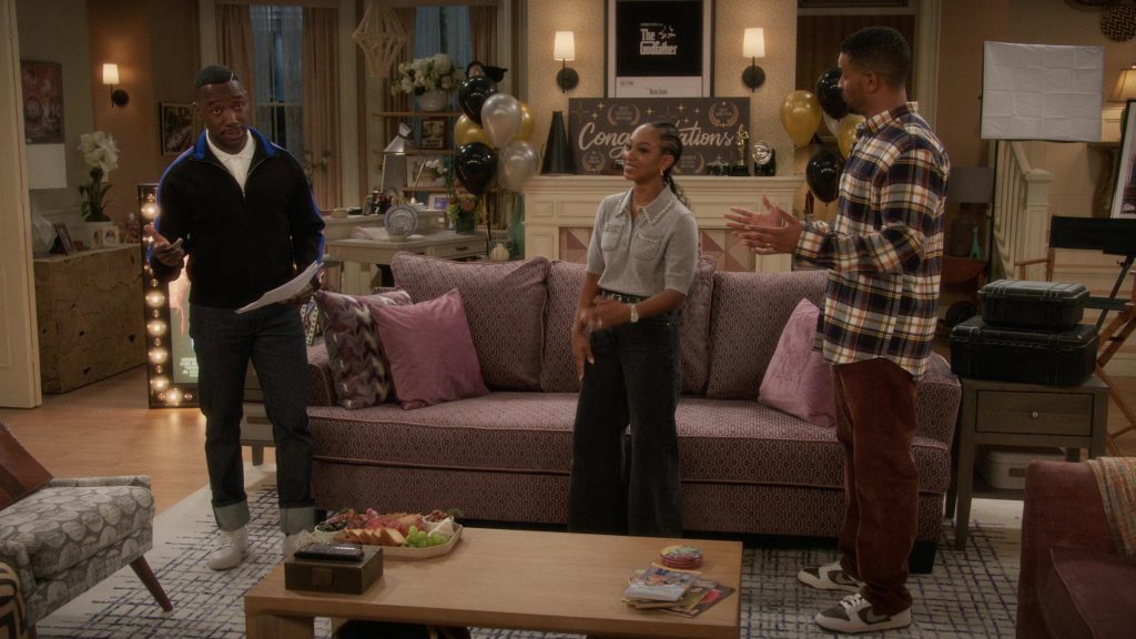 Apple iMac and Nike Sneakers in Poppa's House S01E10 “Elevator Friend” (2025) (Image 37)
