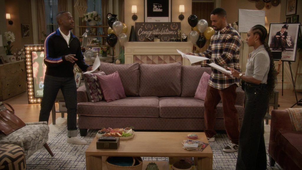Apple iMac and Nike Sneakers in Poppa's House S01E10 “Elevator Friend” (2025) (Image 48)