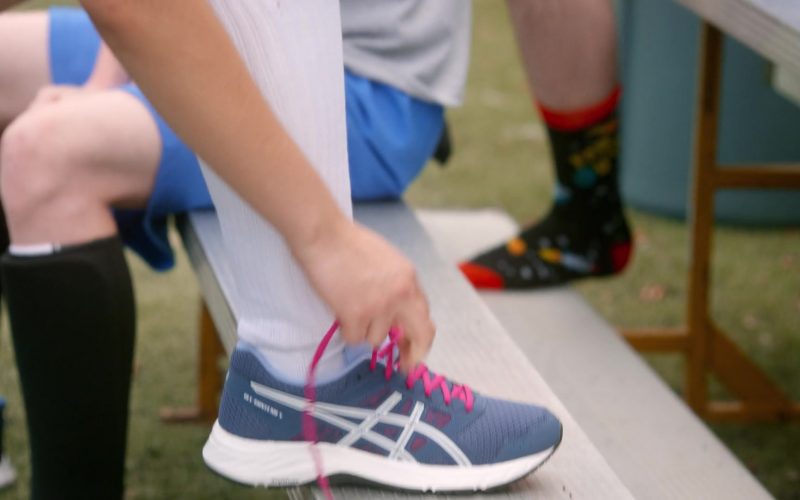 Asics Gel Contend Trainers of Mary Mouser as Samantha LaRusso in Cobra Kai S03E04 “The Right Path” (2021) (Image 1)