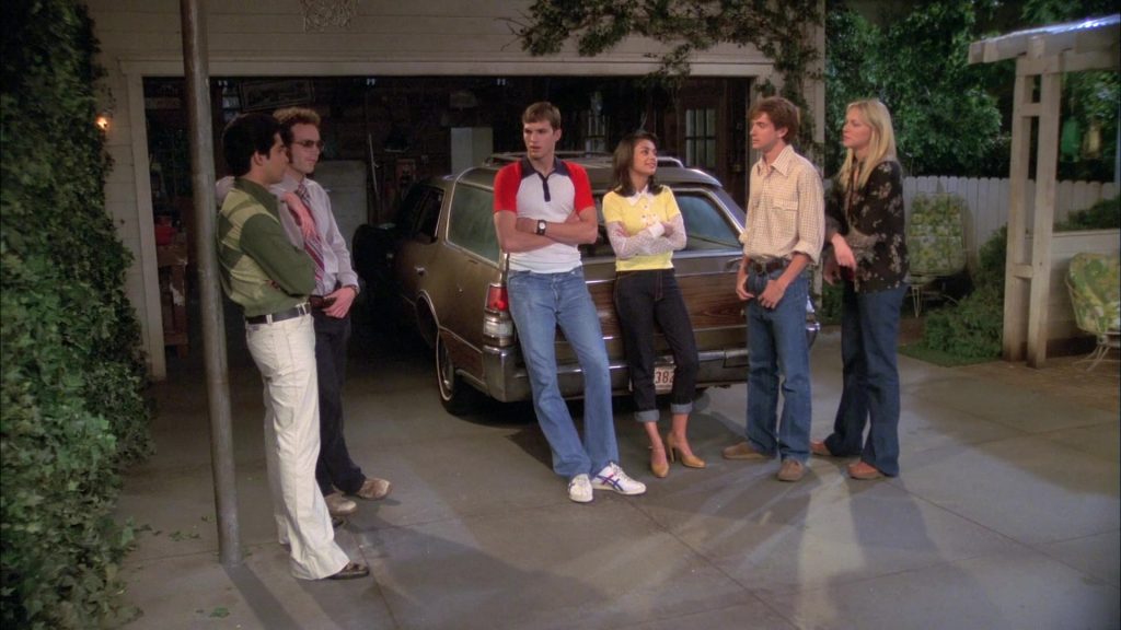 Asics Onitsuka Tiger Sneakers Worn by Ashton Kutcher as Michael Kelso in That '70s Show S07E06 “Rip This Joint” (2004) (Image 2)