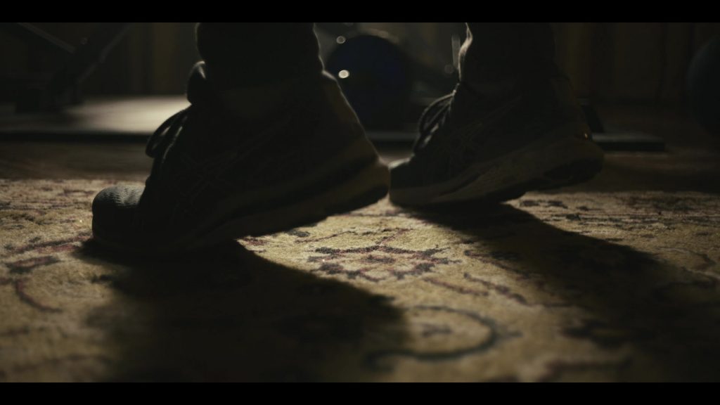 Asics Sneakers in American Rust - Broken Justice S02E02 “The Golden Goose” (2024) (Image 1)