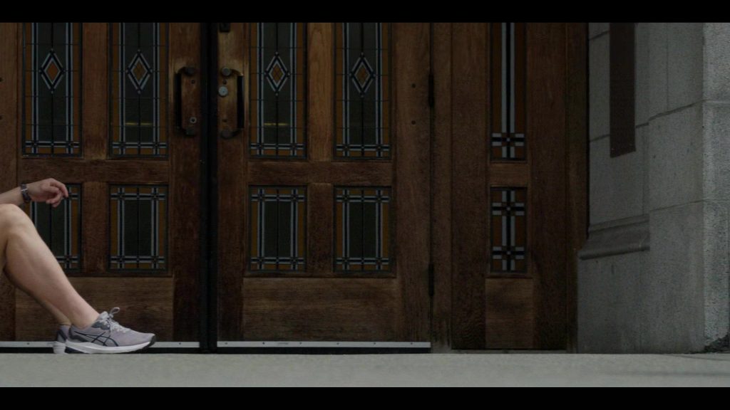 Asics Sneakers in Earth Abides S01E01 “Alone” (2024) (Image 1)
