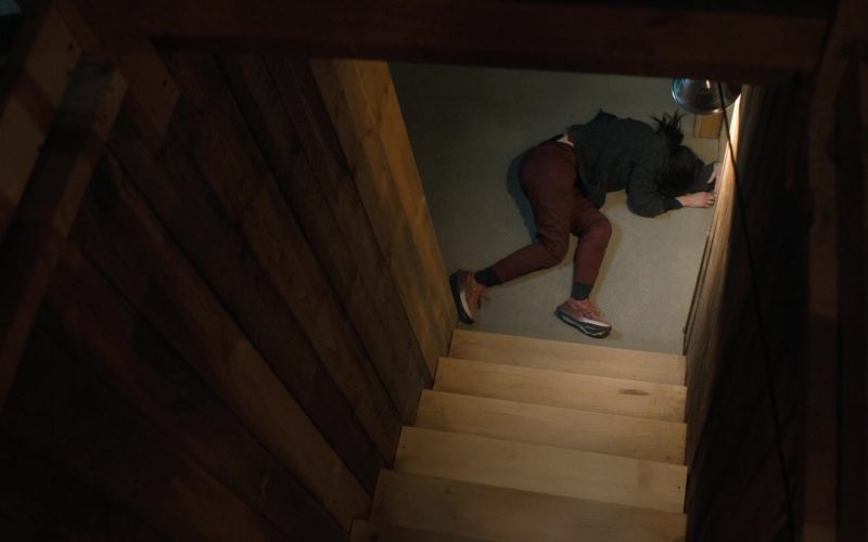 Asics Sneakers in The Last Frontier S01E02 “Wind of Change” (2025) (Image 1)