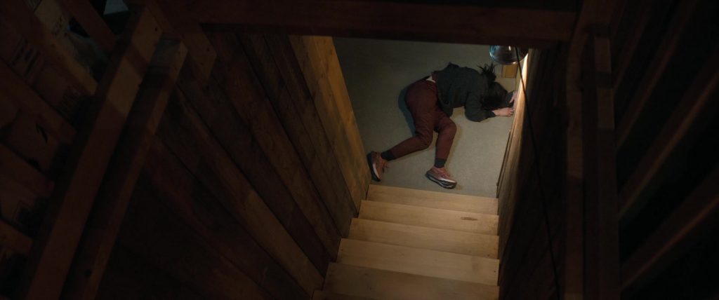 Asics Sneakers in The Last Frontier S01E02 “Wind of Change” (2025) (Image 3)