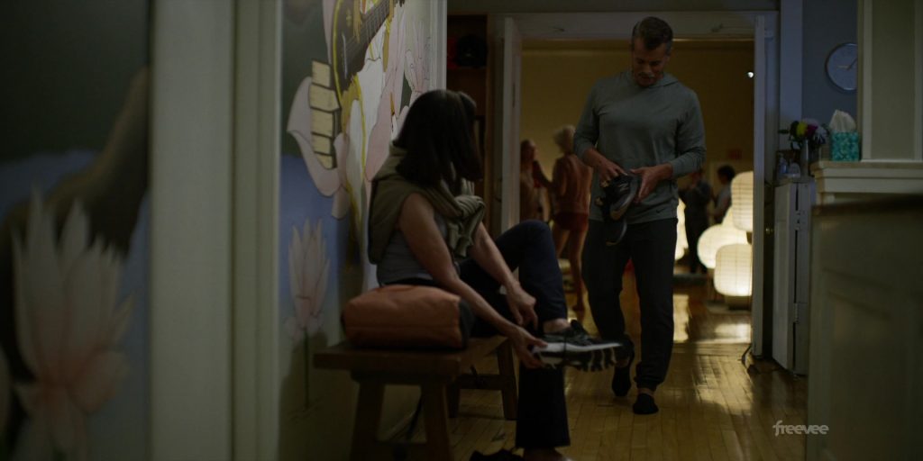 Asics Women's Sneakers in Bosch - Legacy S02E03 “Inside Man” (2023) (Image 12)