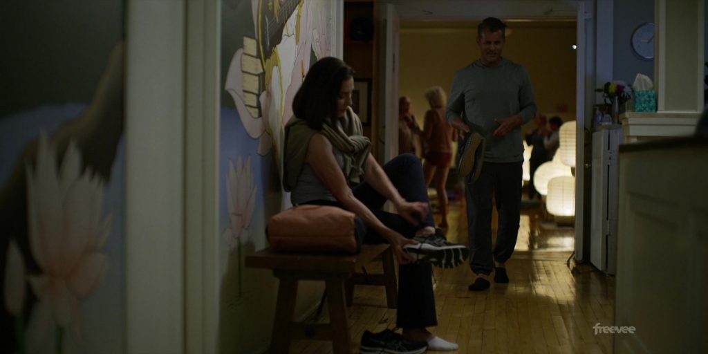 Asics Women's Sneakers in Bosch - Legacy S02E03 “Inside Man” (2023) (Image 13)