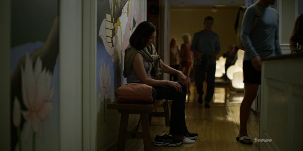 Asics Women's Sneakers in Bosch - Legacy S02E03 “Inside Man” (2023) (Image 15)