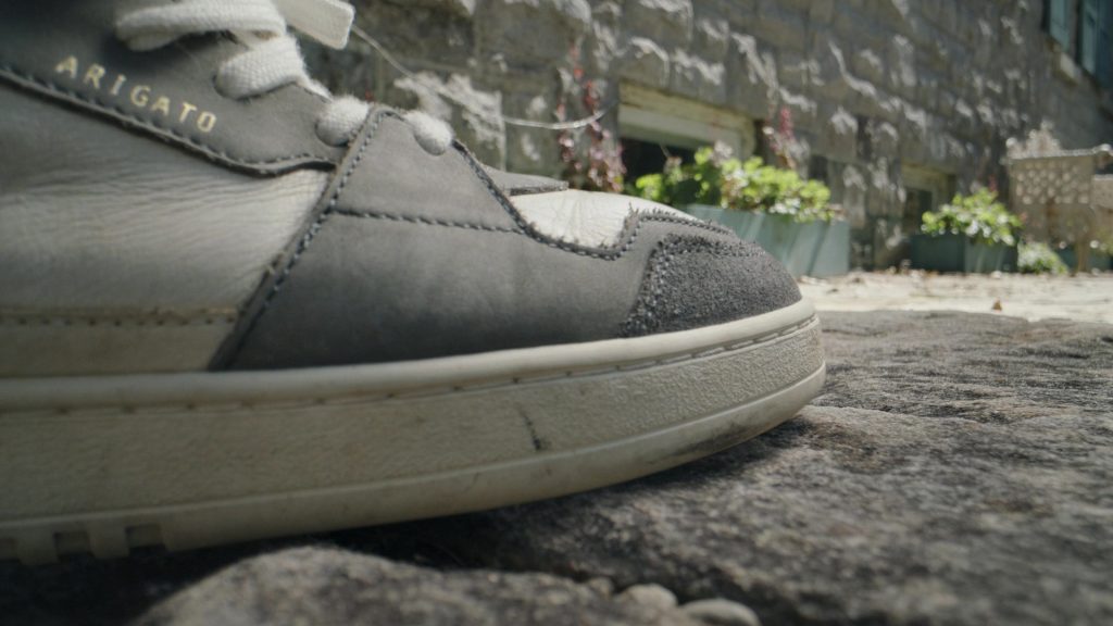 Axel Arigato Sneakers in Ghosts S04E06 “The Primary Source” (2024) (Image 1)
