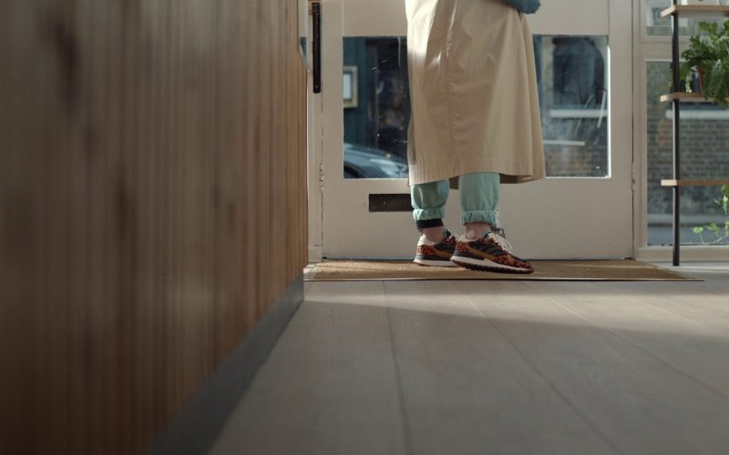 Bimba Y Lola Animal Print Jogger Chimo Sneakers in Black Mirror S06E01 “Joan Is Awful” (2023) (Image 1)