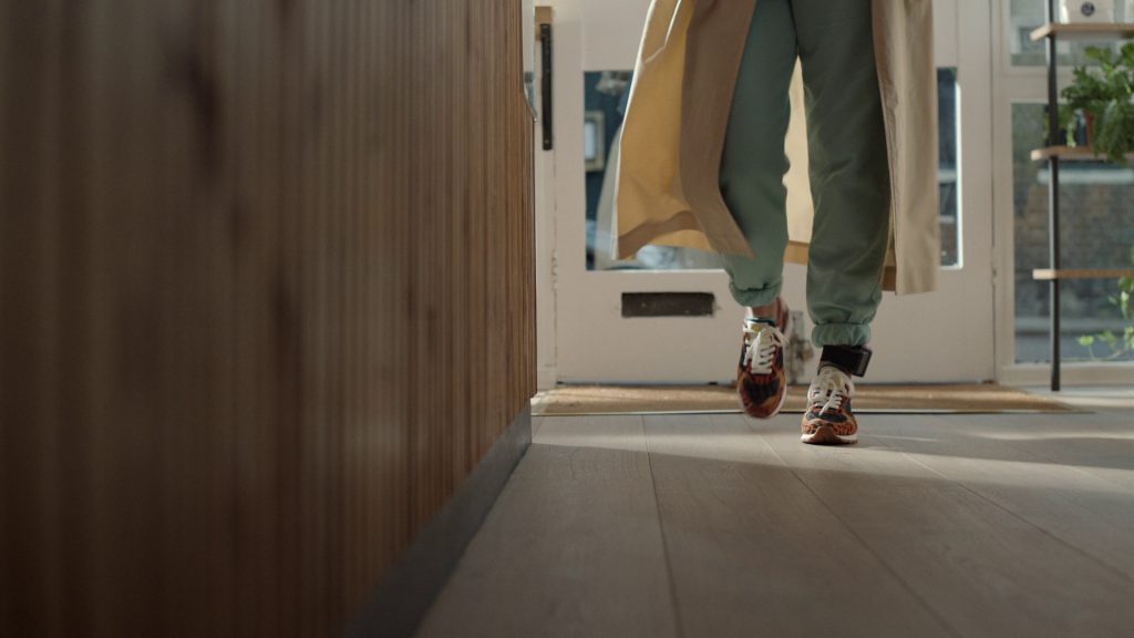 Bimba Y Lola Animal Print Jogger Chimo Sneakers in Black Mirror S06E01 “Joan Is Awful” (2023) (Image 2)