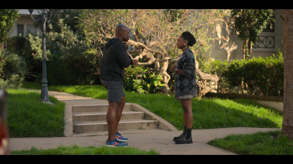 Brooks Sneakers in The Lincoln Lawyer S03E03 “Strange Bedfellows” (2024) (Image 1)