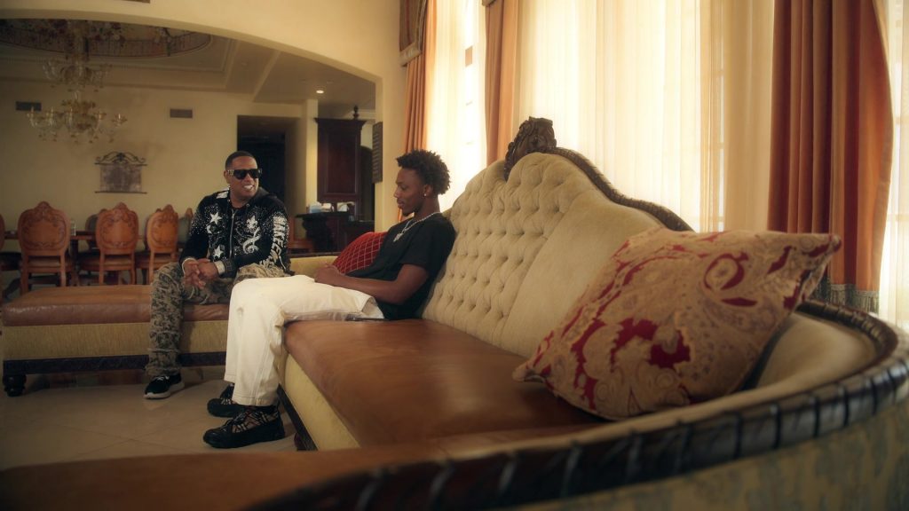 Burberry Arthur sneakers in Calabasas Confidential S01E01 “Calabasas Coded” (2026) (Image 1)