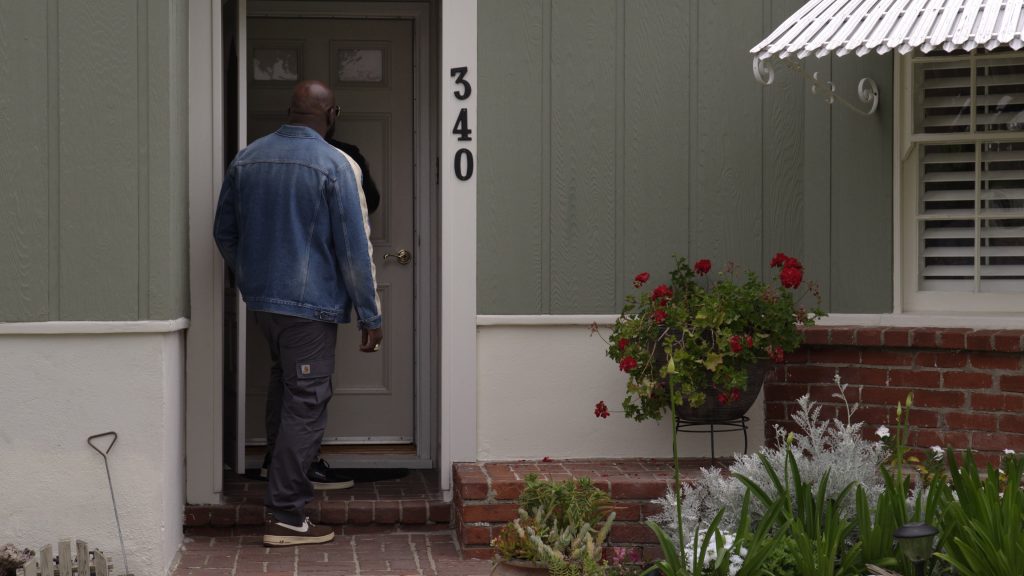 Carhartt Pants and Nike Sneakers in Bookie S02E06 “Spooning Is Not Necrophilia” (2025) (Image 1)