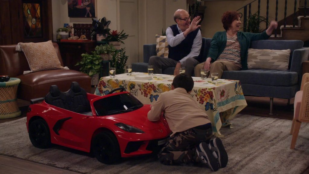 Champion Sneakers in Lopez vs Lopez S03E03 “Lopez vs In-Laws” (2024) (Image 5)
